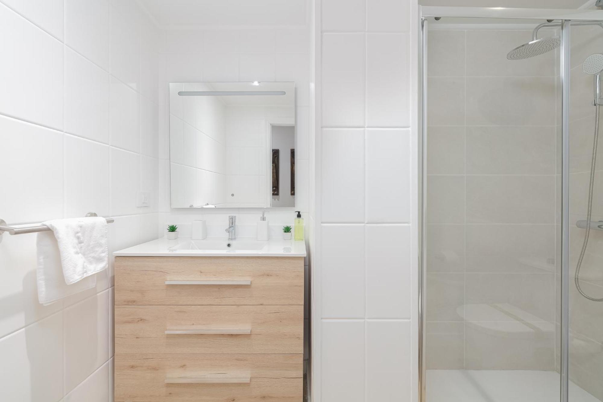 Apartament Estilo Y Comodidad Con Parking By *